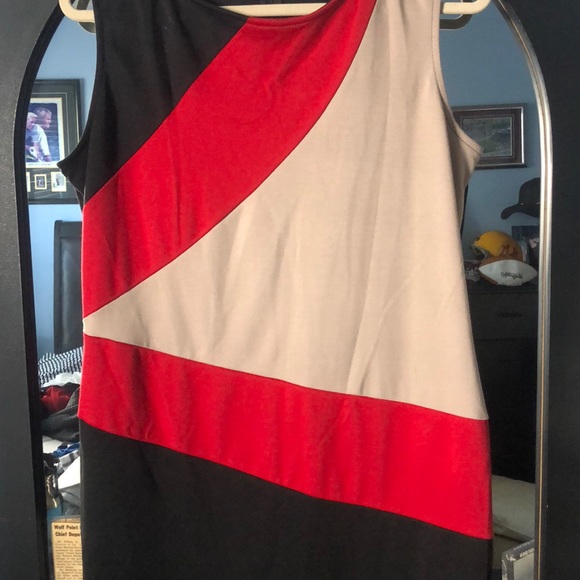 Dress - Picture 3 of 5